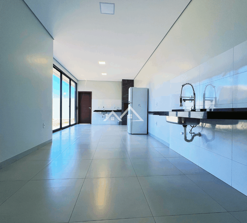 Imóvel setor 09 R4 185MIL (83)